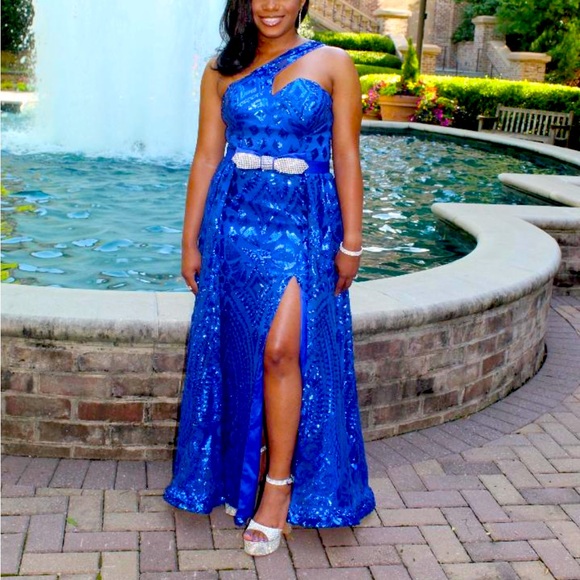 Prom Dress - Picture 1 of 4